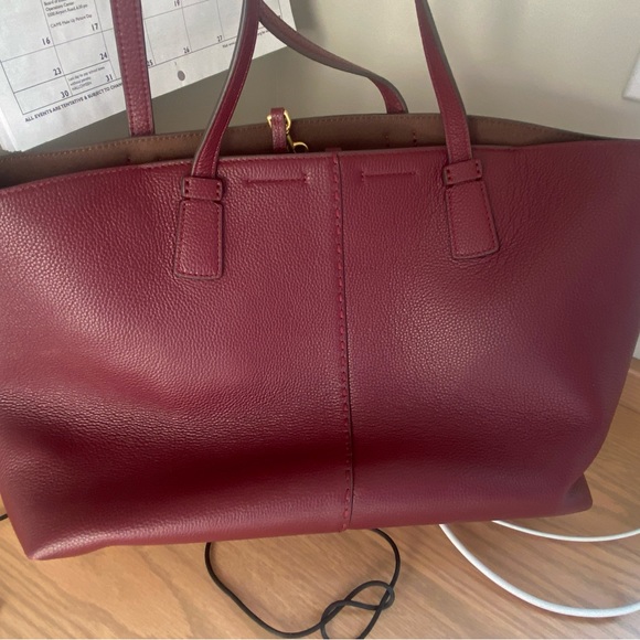 Tory Burch Robinson Tote - Picture 3 of 6